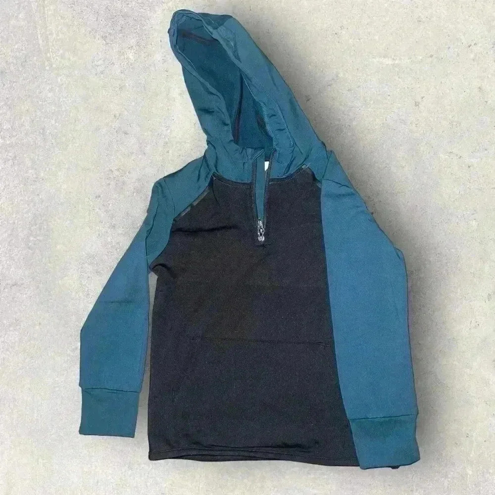 NWT kids size XS runaway hoodie